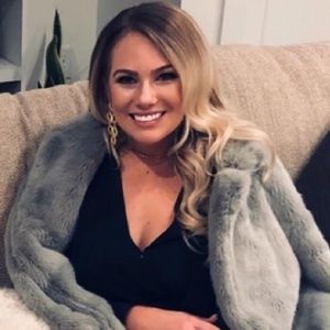 Meet your Posher, Samantha